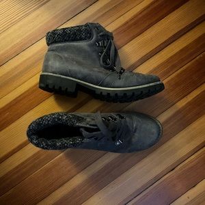 St. John’s Bay Women’s Winter Boots